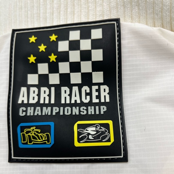 Abri racer - Picture 3 of 4